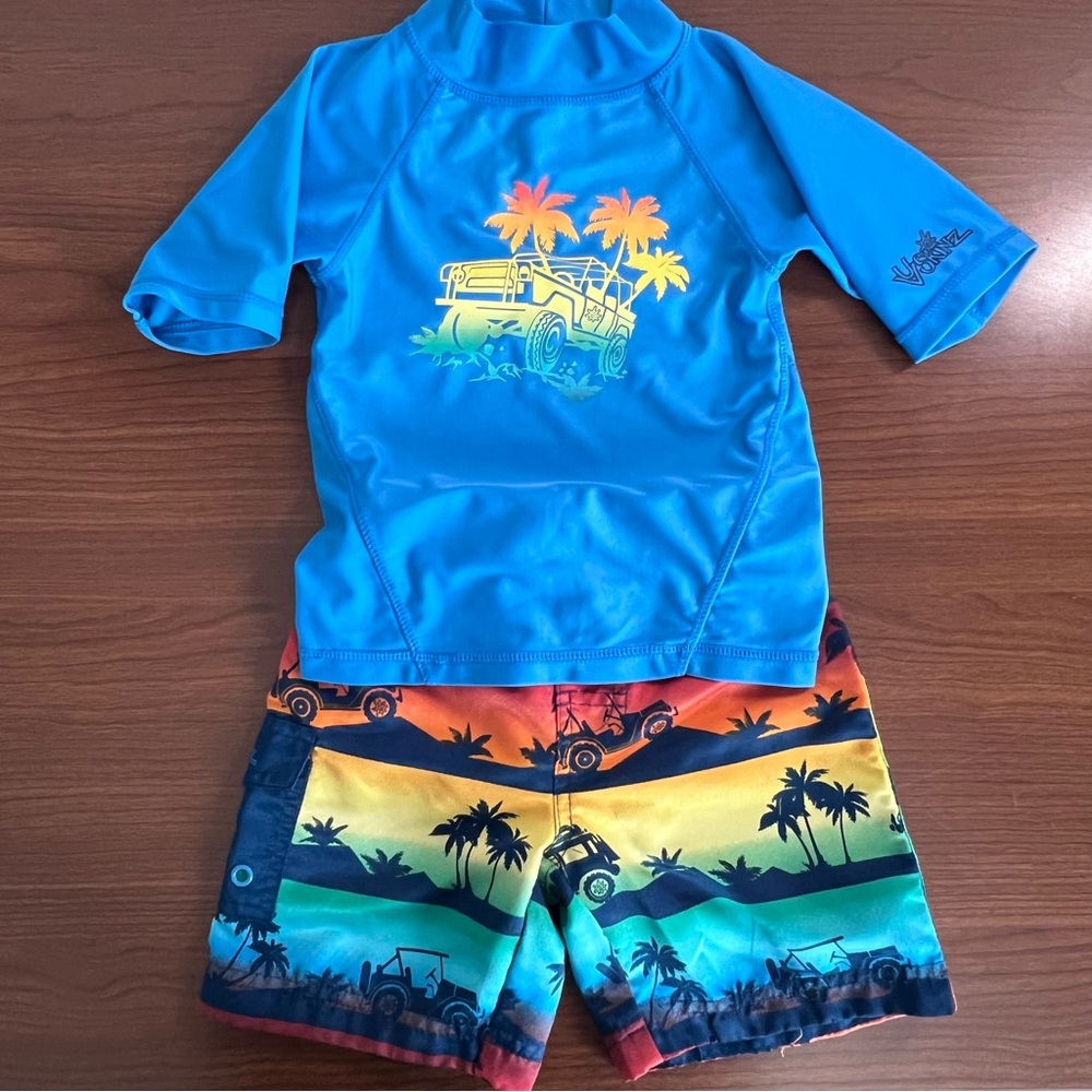 UV Skinz Boys Swim Suit USP50+ (2 piece) Size 3T